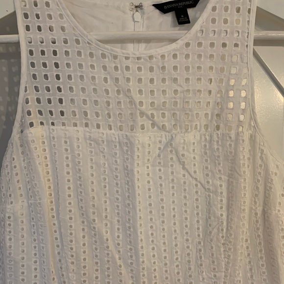 Lace Dress - Picture 2 of 7